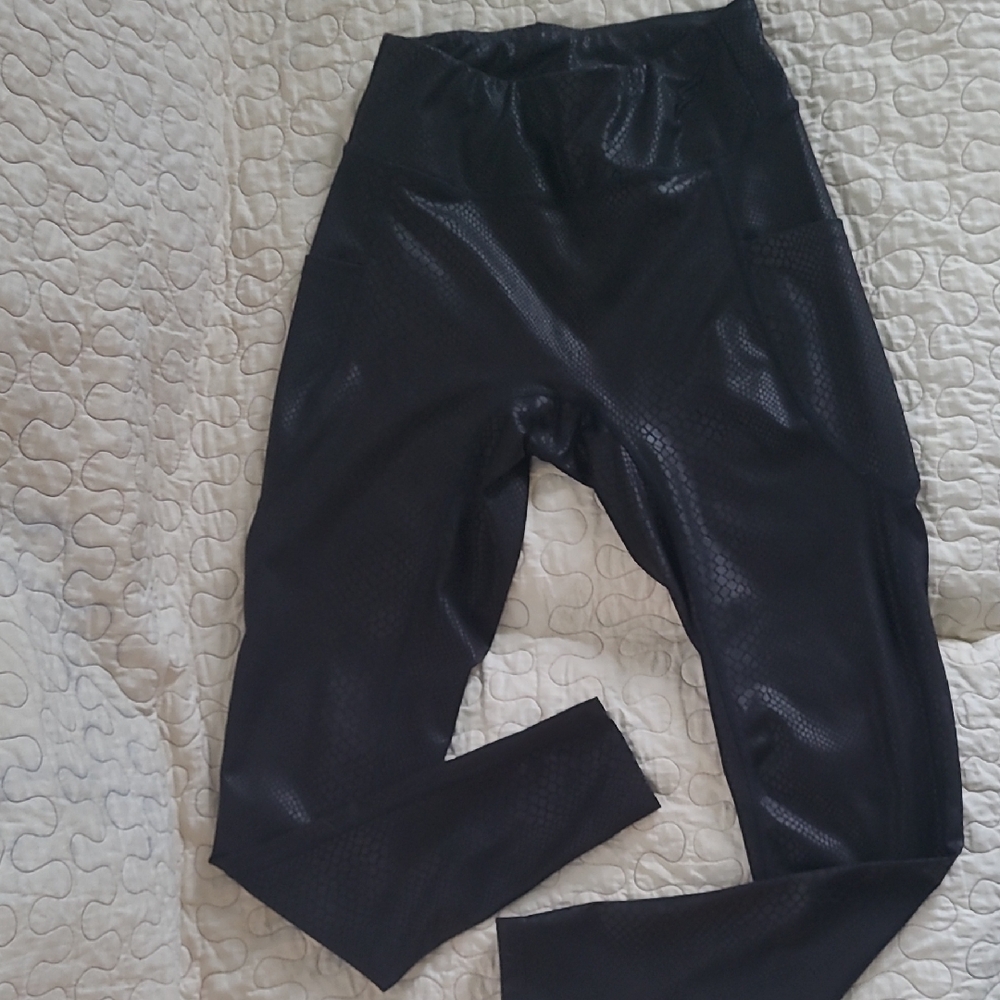 Black Textured Leggings